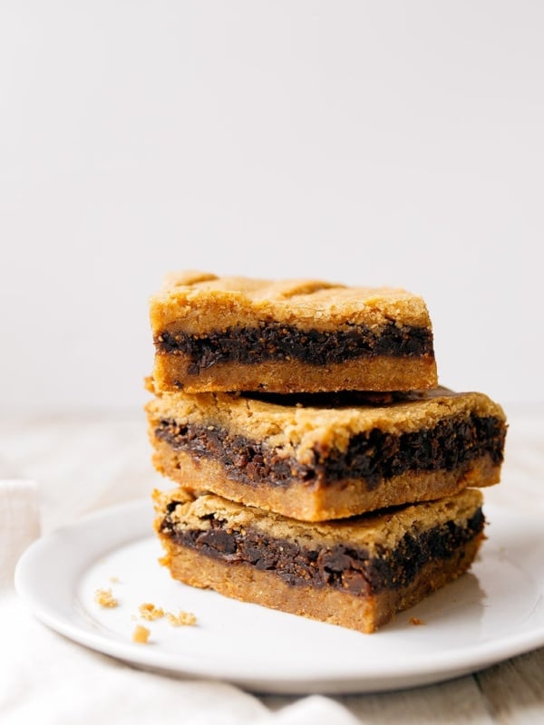 Homemade Fig Newtons Recipe: better than store-bought. Made with whole wheat flour and dried figs, these are a healthy kid friendly snacks and healthy cookies.