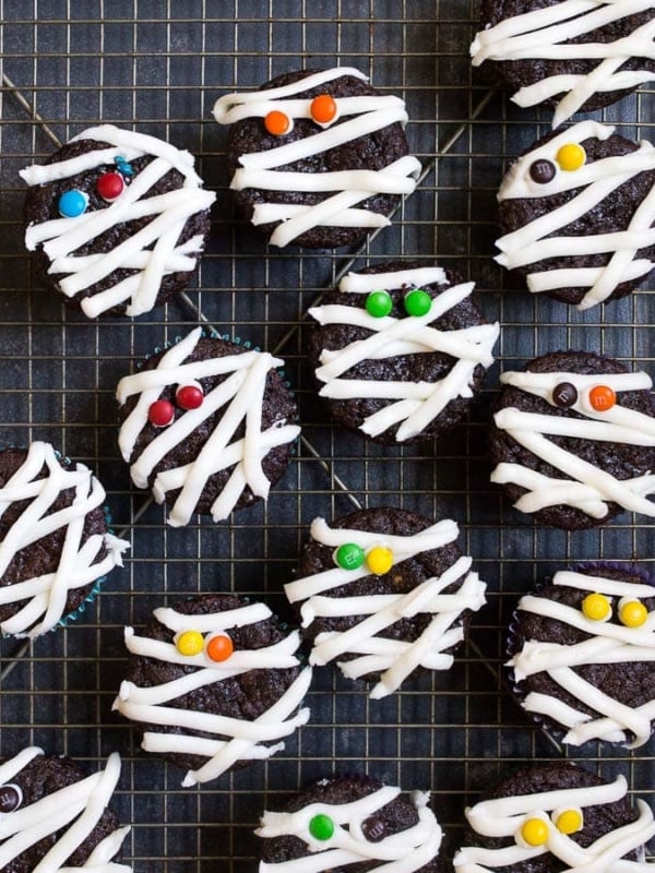 mummy cupcakes