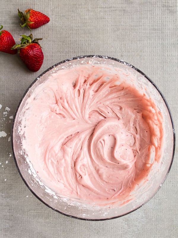 strawberry cream cheese frosting