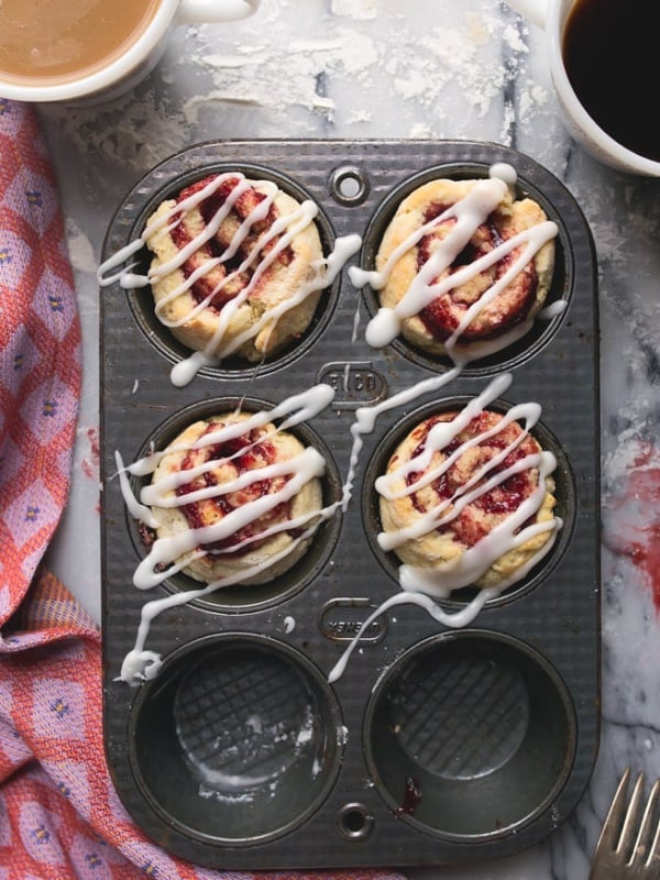 Quick and easy cinnamon rolls: no yeast, small batch, made with jam